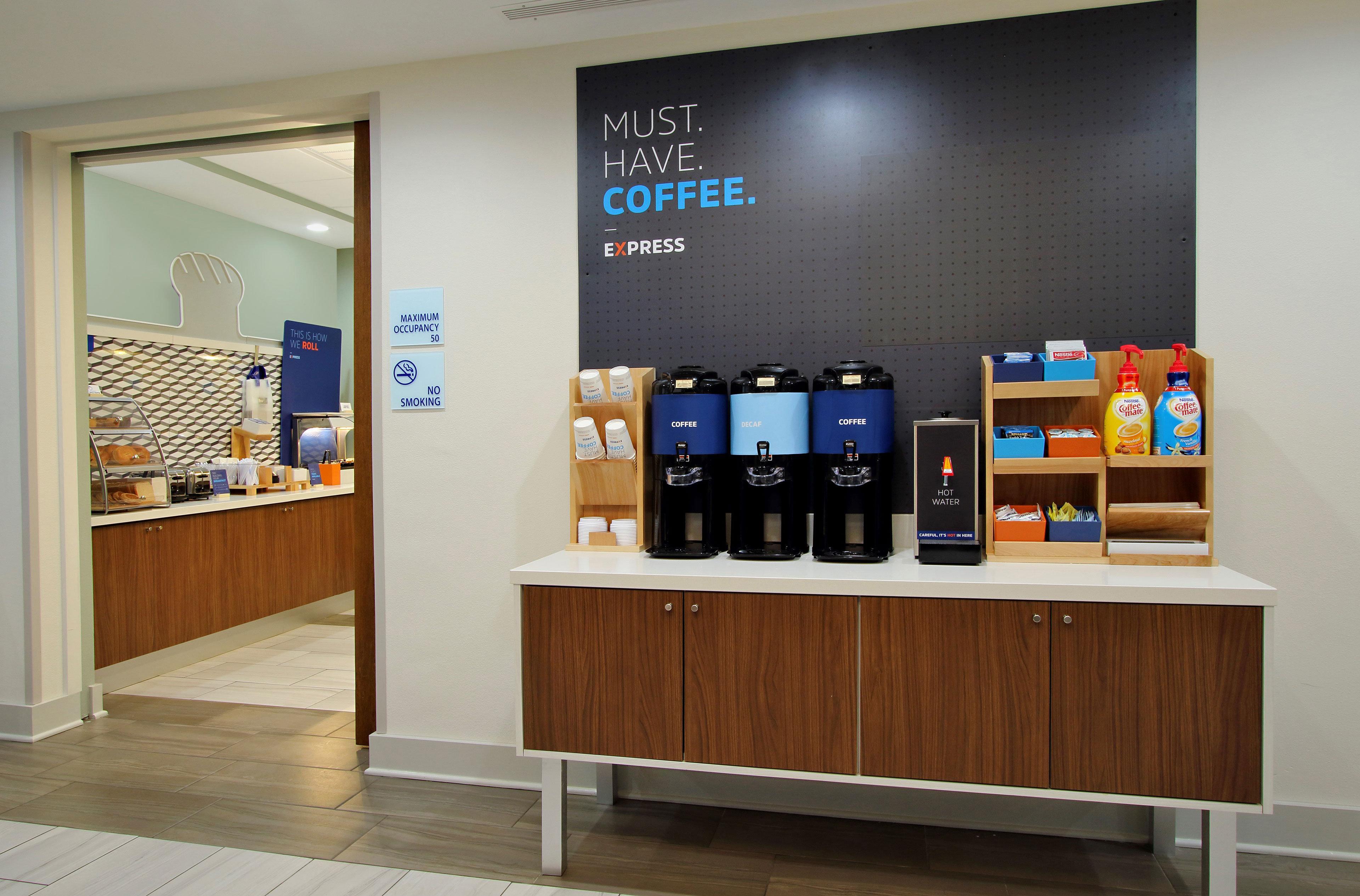 Holiday Inn Express Hotel & Suites Fredericksburg By Ihg Bagian luar foto