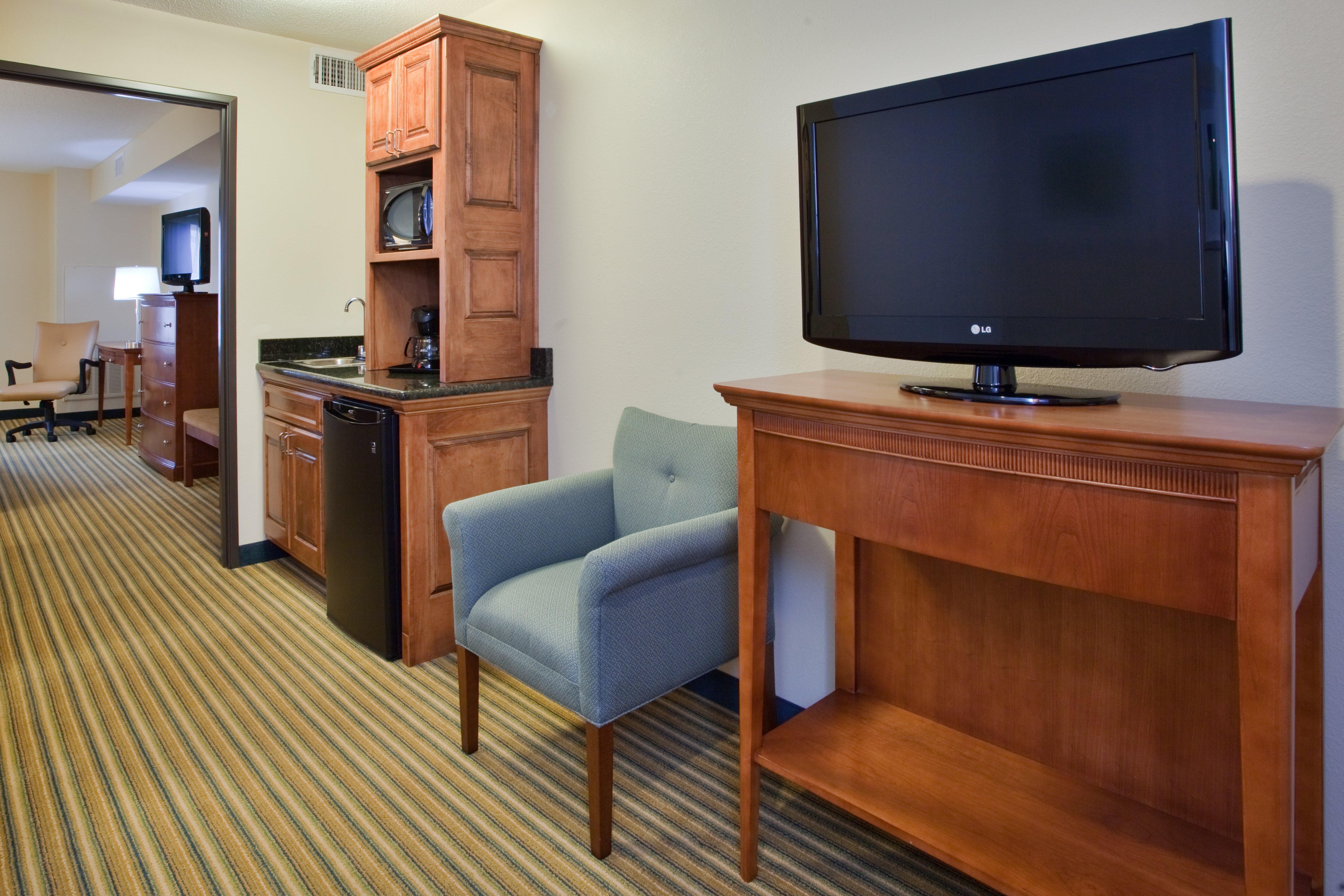 Holiday Inn Express Hotel & Suites Fredericksburg By Ihg Bagian luar foto